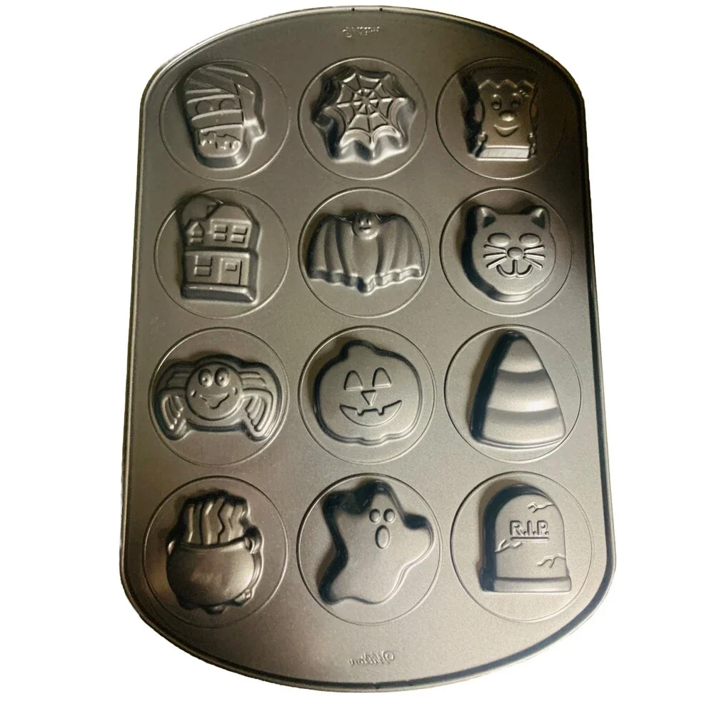 Halloween Cookie Pan/ Candy Mold  Wilton 12 Different Molds In Pan